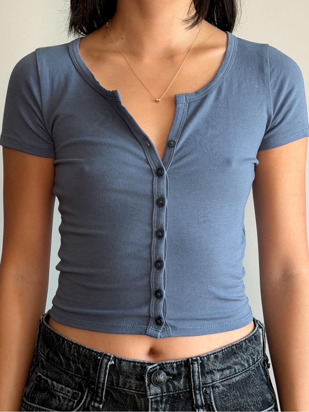 blue Hollister short-sleeve button crop top